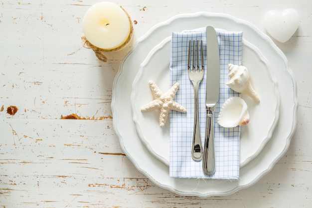 Configuração de mesa de estilo marinho de verão