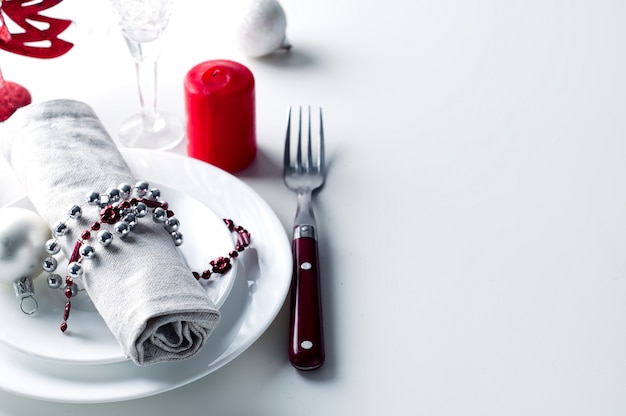 Configuração de mesa de Natal em vermelho