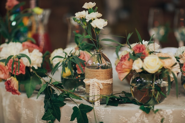 Configuração de mesa para casamento