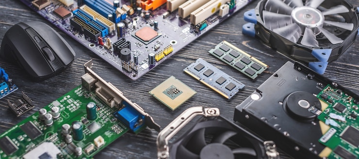 Foto la configuración de hardware de la computadora está dispuesta en un oscuro
