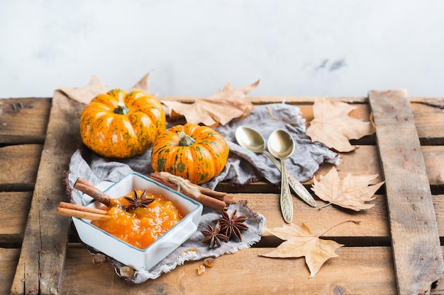 Confiture de doce de abóbora de outono com especiarias