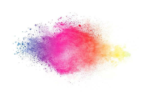 Congele o movimento de um pó colorido explodindo em fundo branco.