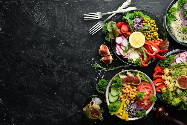 Conjunto de alimentos Menú de platos La gama de platos Espacio de copia libre Vista superior