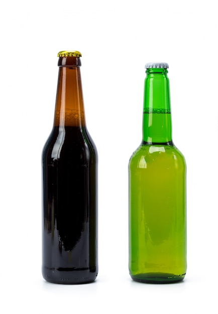 Conjunto de botellas de cerveza aislado