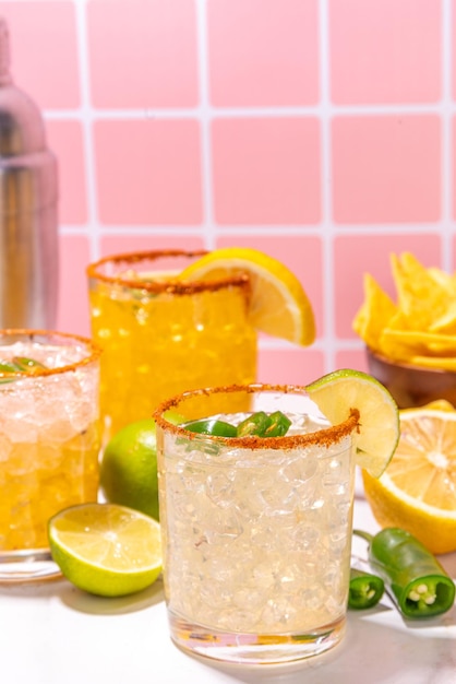 Conjunto de cócteles de tequila margarita.