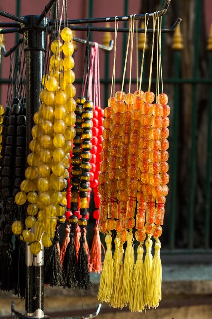 Conjunto de cuentas de oración de varios colores