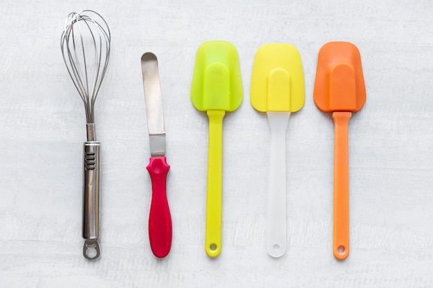 Conjunto de espátulas de silicone multicoloridas, utensílios de cozinha. doces, receitas, culinária