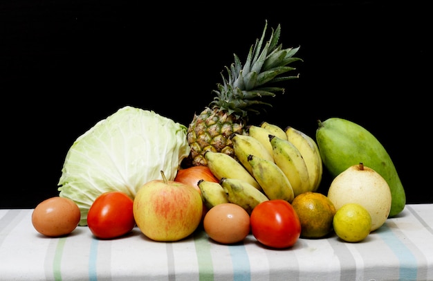 conjunto de frutas e vegetais ainda estilo de vida