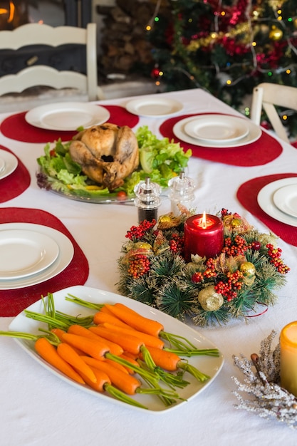 Conjunto de mesa para o jantar de Natal