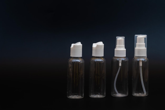 Conjunto de recipientes de garrafas plásticas vazias transparentes para cosméticos