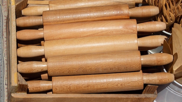 Conjunto de rolos de massa em madeira