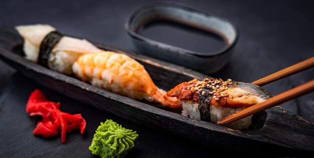 Conjunto de sushi sashimi closeup