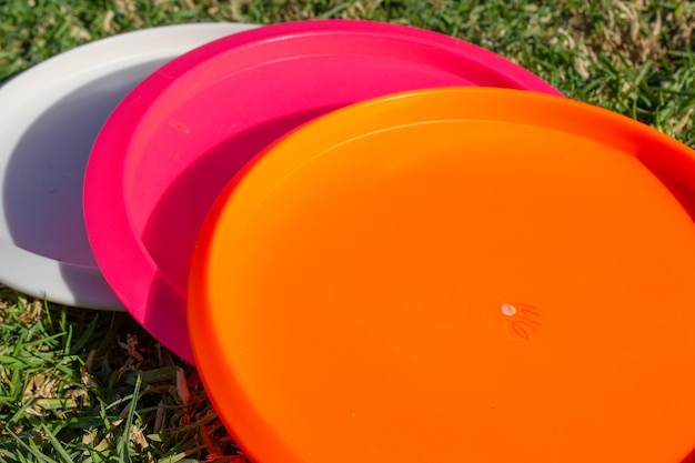 Conjunto de vários frisbees para golfe de disco