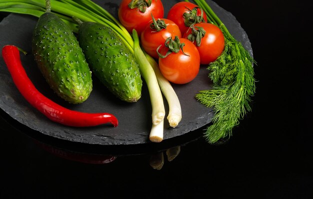 Conjunto de ensalada de verduras frescas