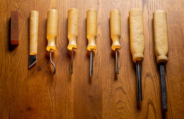 Un conjunto de herramientas para tallar madera fabricadas en la Unión Soviética