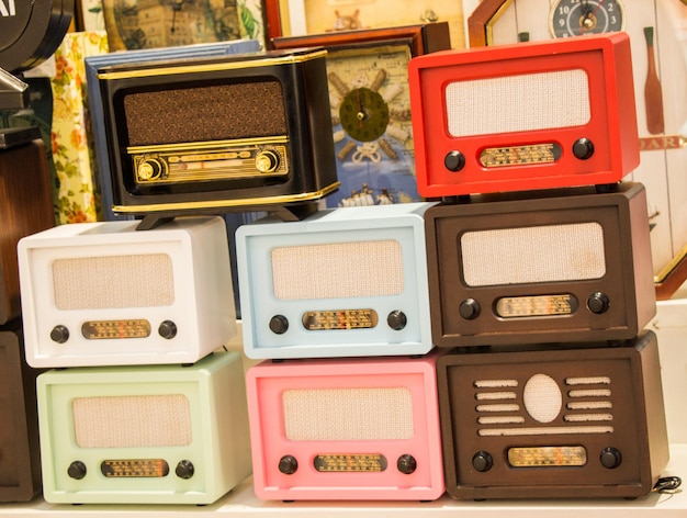 Conjunto de radios antiguas de estilo retro