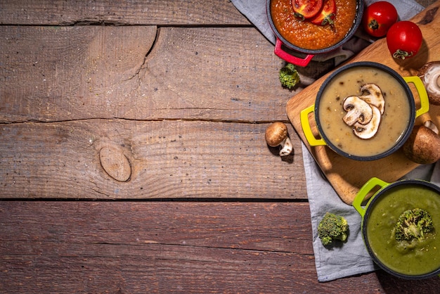 Conjunto de sopas de crema de verduras de otoño