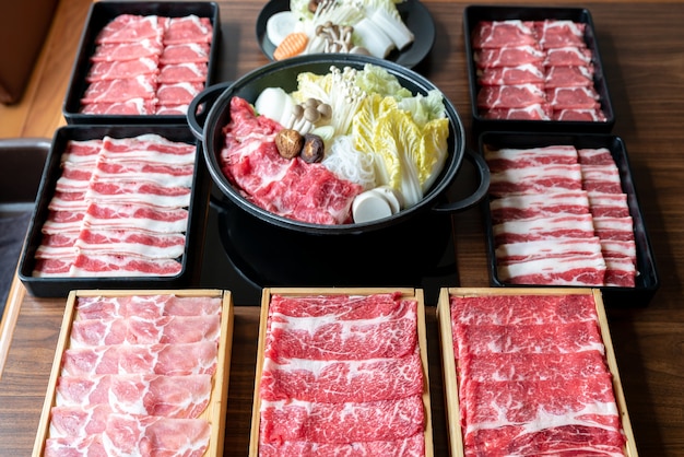Conjunto sukiyaki japonés