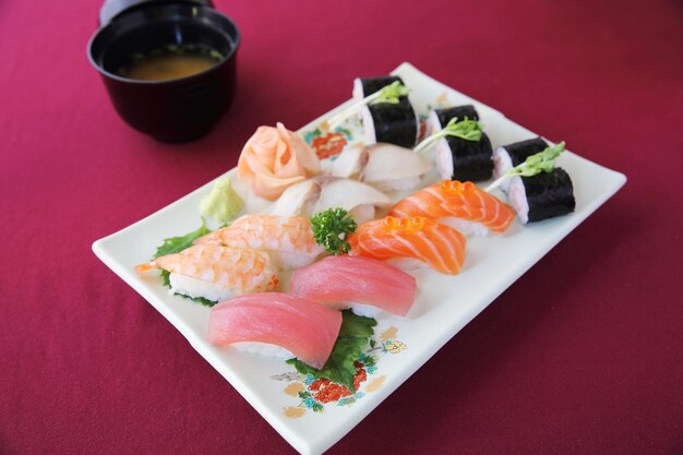 Conjunto de sushi