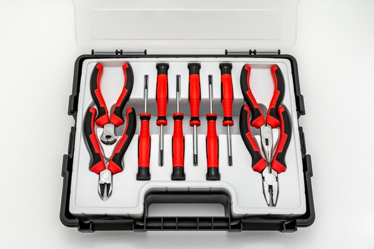 Conjunto universal de ferramentas manuais em um estojo