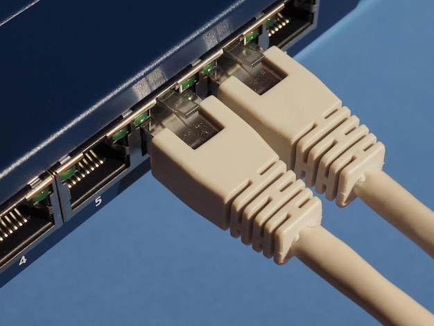 Conmutador de enrutador de módem con puertos de conexión ethernet RJ45