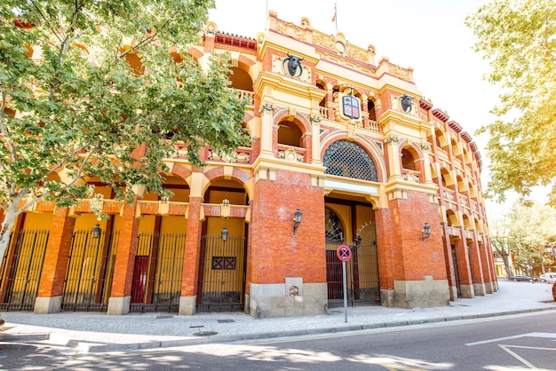 Construção da praça de touros na praça Toros, na cidade de Zaragoza, na Espanha