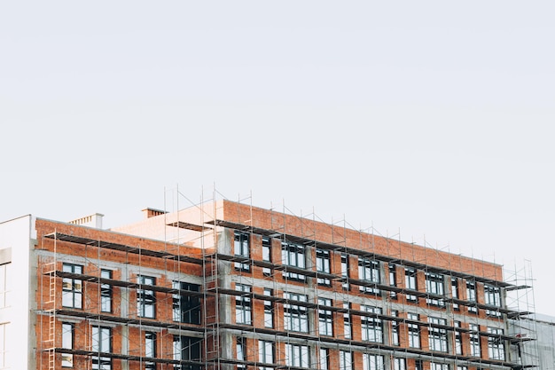 Construção de casa nova residencial em andamento no canteiro de obras