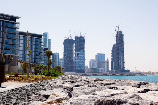 La construcción de edificios de gran altura en Dubai