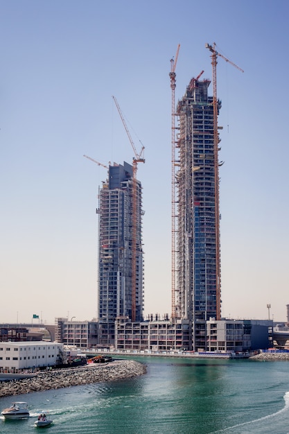 La construcción de edificios de gran altura en Dubai