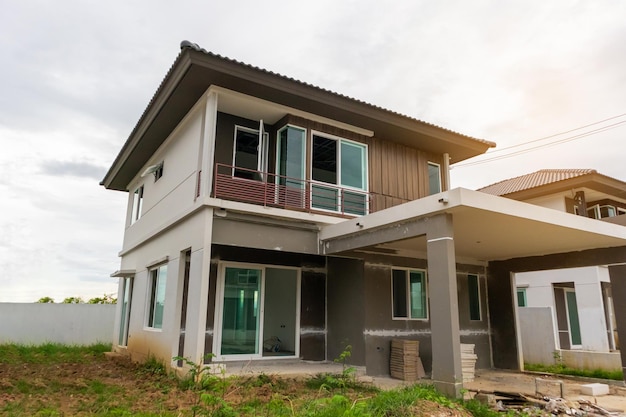 Construcción residencial nueva casa en curso en obra