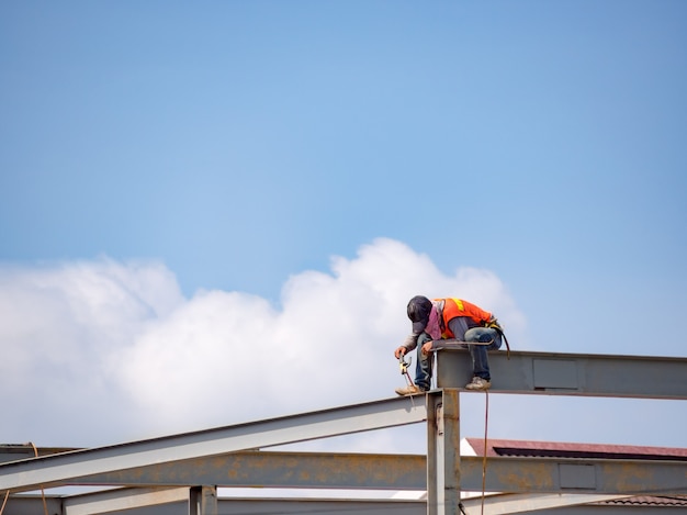 Constructor de soldadura en bastidor de acero de gran altura