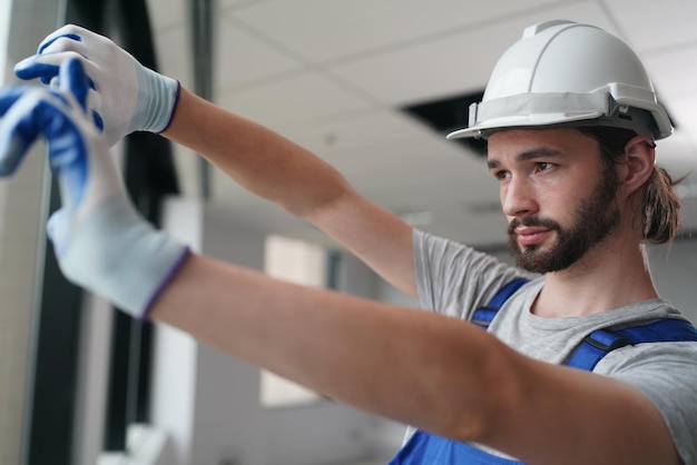 Construtor no canteiro de obras