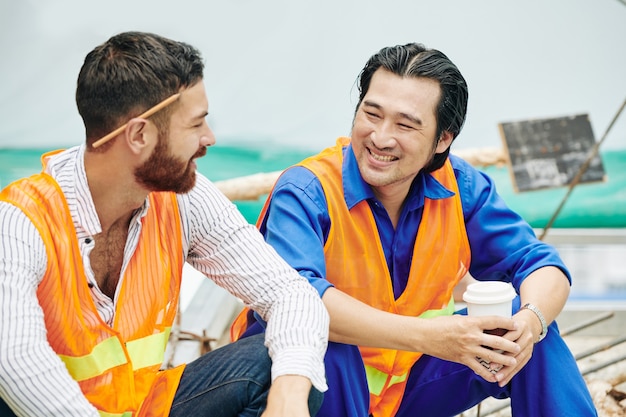 Construtores fazendo pausa para o café