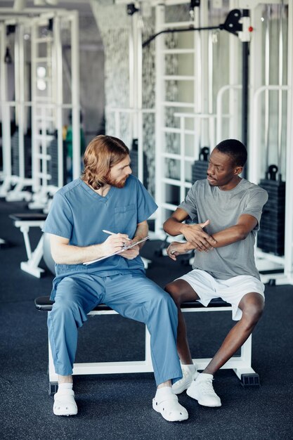 Consulta médica antes do treino desportivo