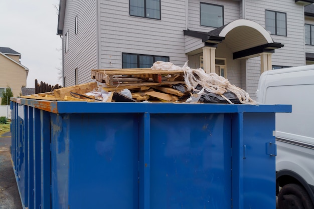 Contenedores llenos de basura