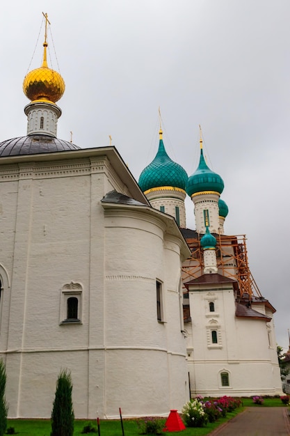 Convento de Vvedensky Tolga em Yaroslavl Rússia Anel dourado da Rússia