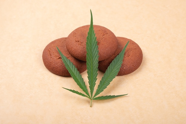 Cookie com thc, comida doce com cannabis.