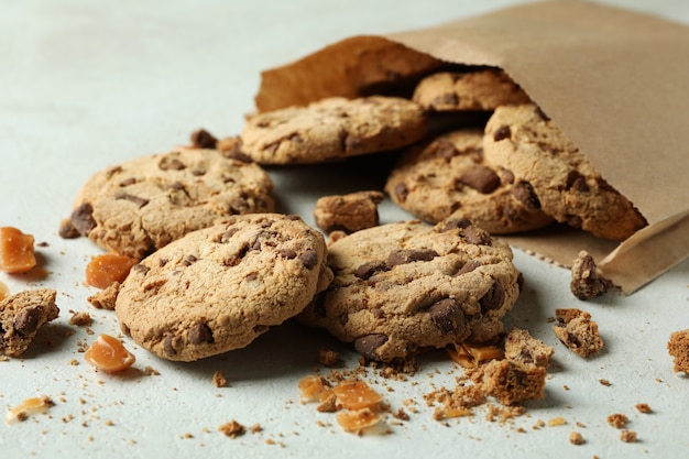 Cookies com caramelo em branco texturizado