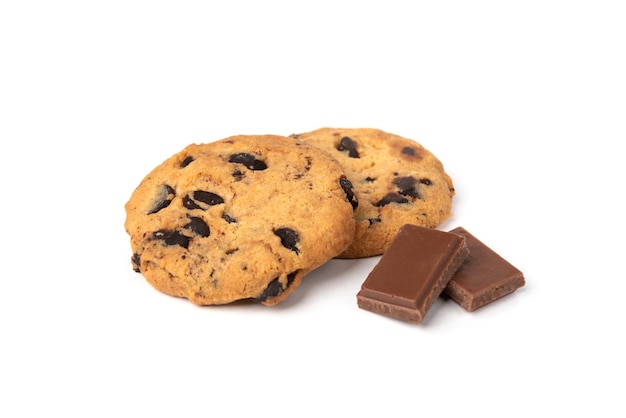 Cookies com chocolate isolado no branco.