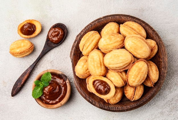 Cookies hausgemachte Nahaufnahme "Nüsse" auf konkreten Hintergründen.