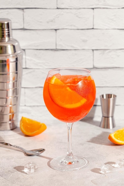 Copa de cóctel Aperol spritz helado