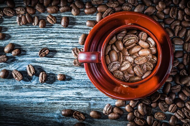 Copa com grãos de café