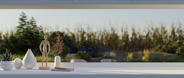 Copie el espacio en una mesa blanca con un hermoso jardín al aire libre borroso en el fondo