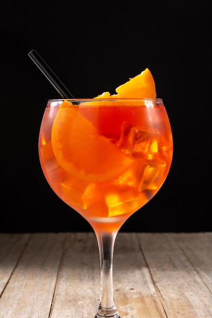 Copo de Aperol Spritz cocktail