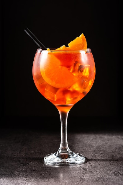 Copo de Aperol Spritz cocktail