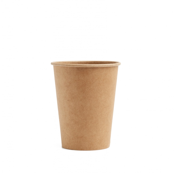 Foto copo de papel marrom para bebidas para viagem isolado