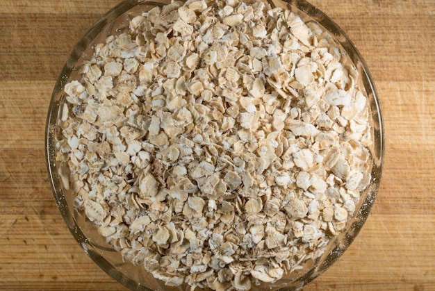 Copos De Avena En Un Tazón De Vidrio