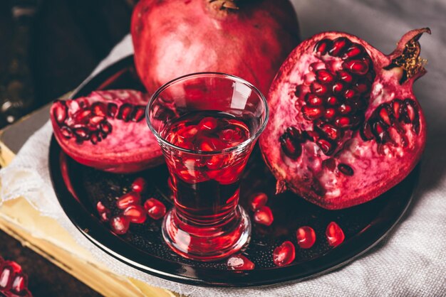 Coquetel com frutas de romã