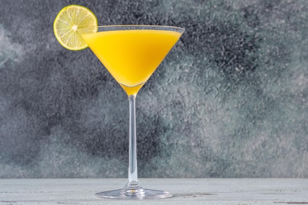 Coquetel Frozen Mango Martini