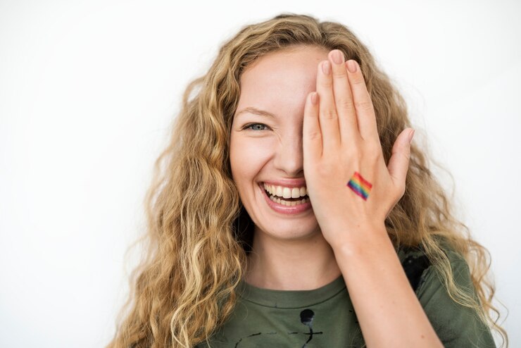 Foto cor de apoio lgbt orgulho pintado na mão